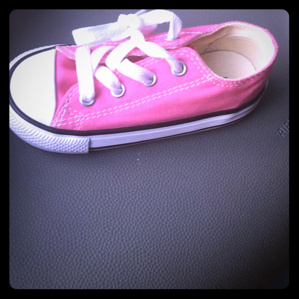 Pink converse